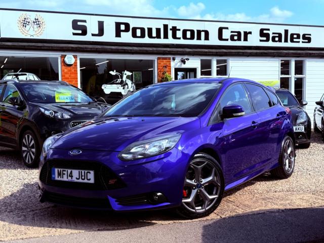 FORD FOCUS 2.0 T EcoBoost ST-2