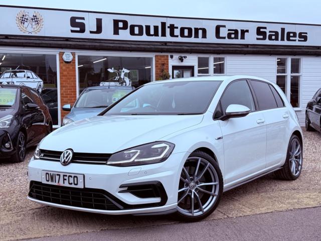 VOLKSWAGEN GOLF 2.0 TSI BlueMotion Tech R