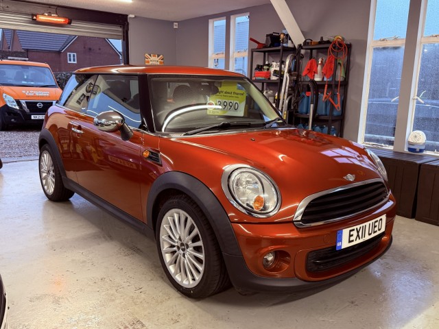 MINI HATCH 1.6 One Hatch