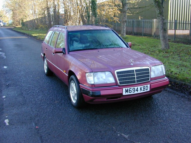 MERCEDES-BENZ 200 Ref 8762 - Mercedes Benz W124 e200 Estate Petrol Automatic (RHD - UK Car) (1995)