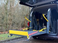 VOLKSWAGEN TRANSPORTER SHUTTLE