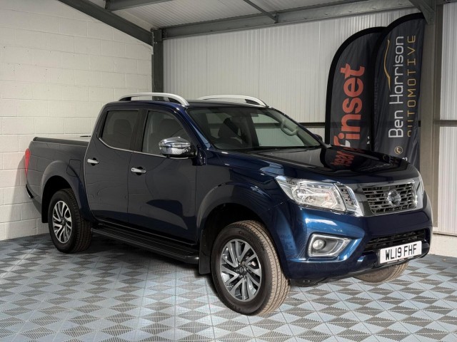 NISSAN NAVARA
