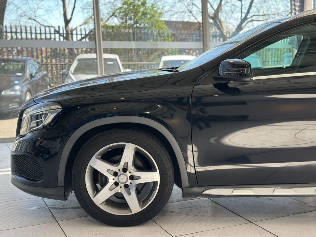 MERCEDES-BENZ GLA CLASS