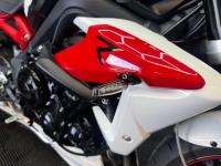 TRIUMPH STREET TRIPLE 675