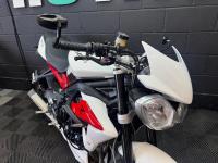 TRIUMPH STREET TRIPLE 675