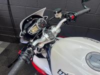 TRIUMPH STREET TRIPLE 675