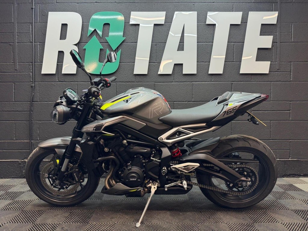 TRIUMPH STREET TRIPLE 765