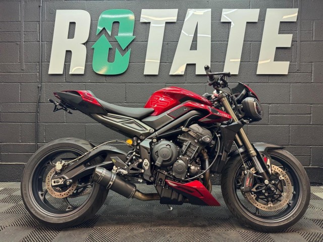 TRIUMPH STREET TRIPLE 765