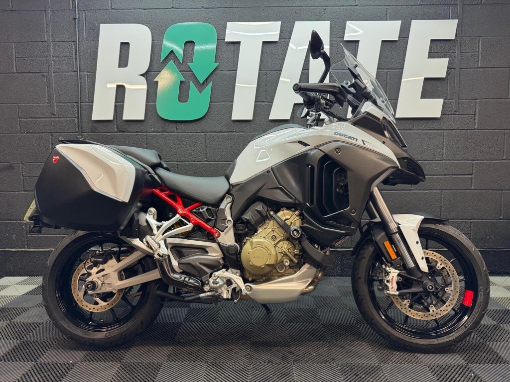 DUCATI MULTISTRADA V4