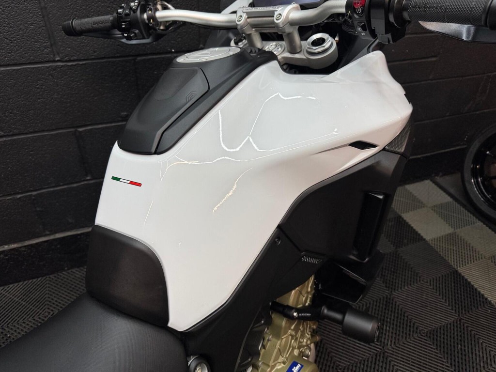 DUCATI MULTISTRADA V4