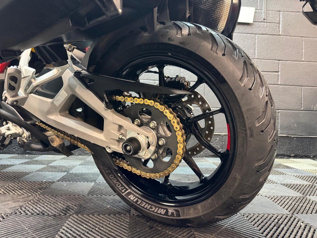 DUCATI MULTISTRADA V4