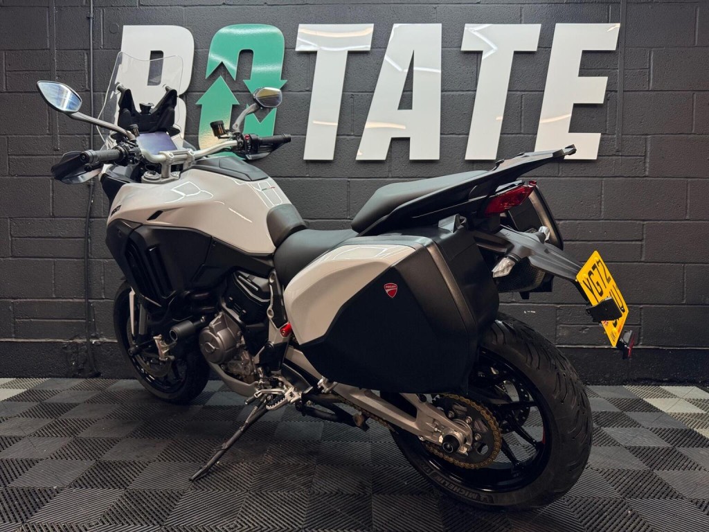 DUCATI MULTISTRADA V4