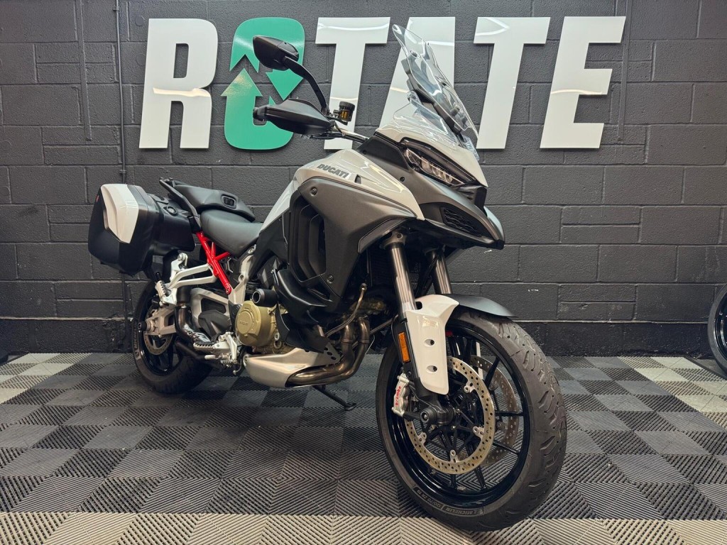 DUCATI MULTISTRADA V4