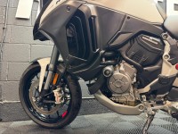 DUCATI MULTISTRADA V4