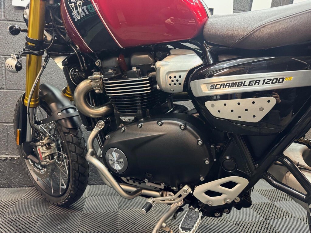 TRIUMPH SCRAMBLER 1200