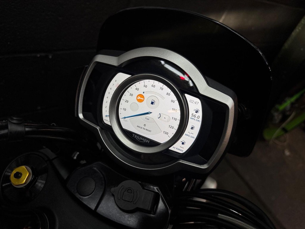 TRIUMPH SCRAMBLER 1200