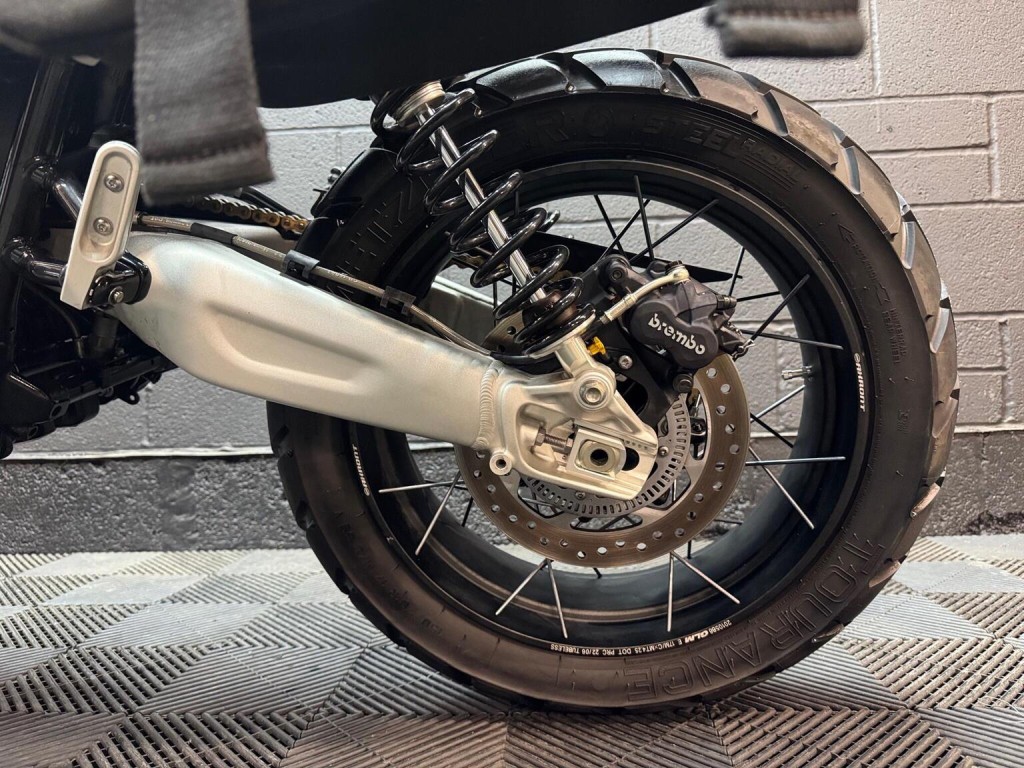 TRIUMPH SCRAMBLER 1200