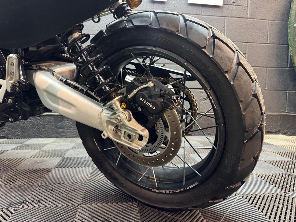 TRIUMPH SCRAMBLER 1200