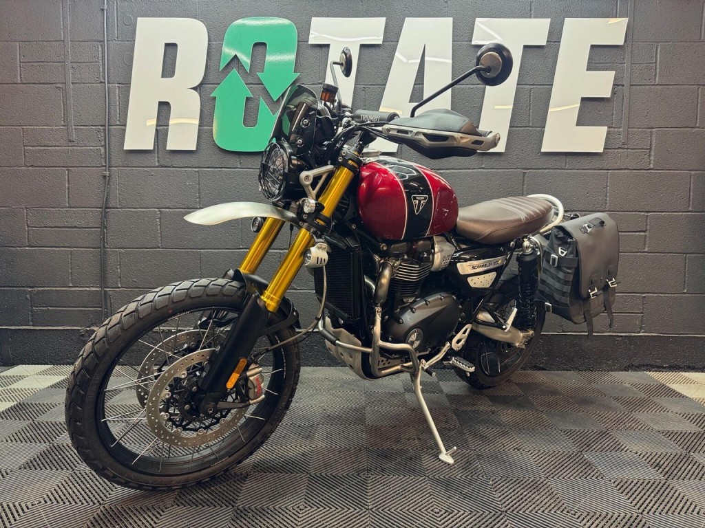 TRIUMPH SCRAMBLER 1200