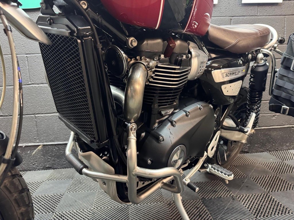 TRIUMPH SCRAMBLER 1200