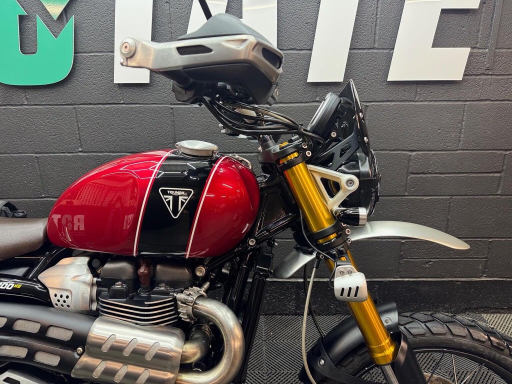 TRIUMPH SCRAMBLER 1200