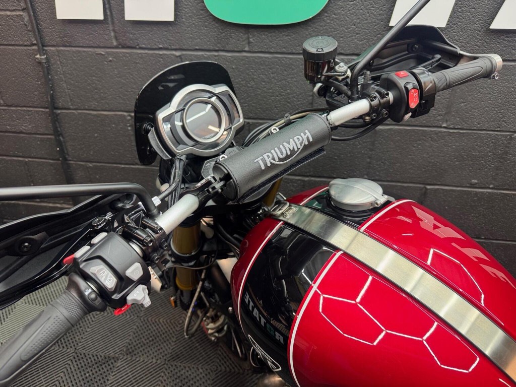 TRIUMPH SCRAMBLER 1200