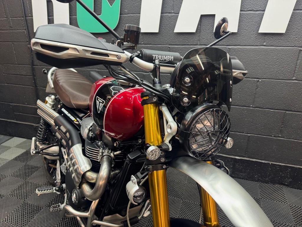 TRIUMPH SCRAMBLER 1200