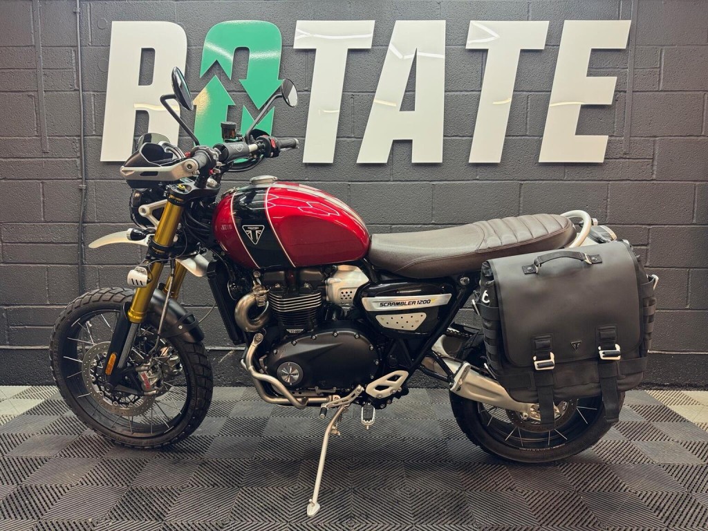 TRIUMPH SCRAMBLER 1200