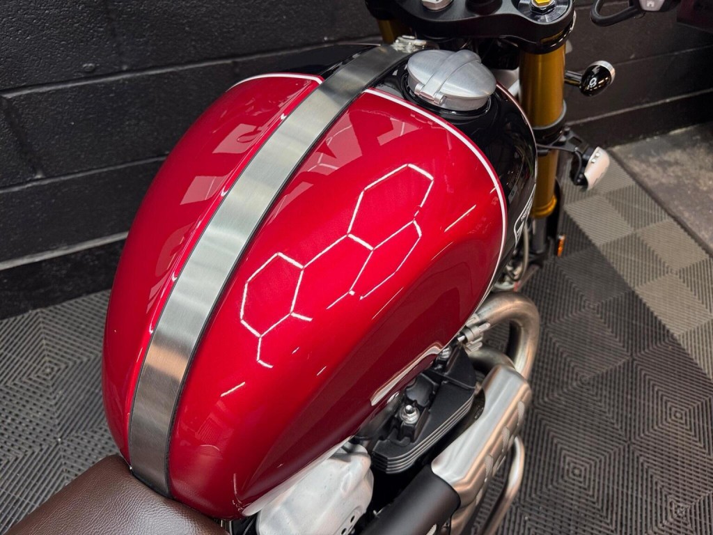 TRIUMPH SCRAMBLER 1200