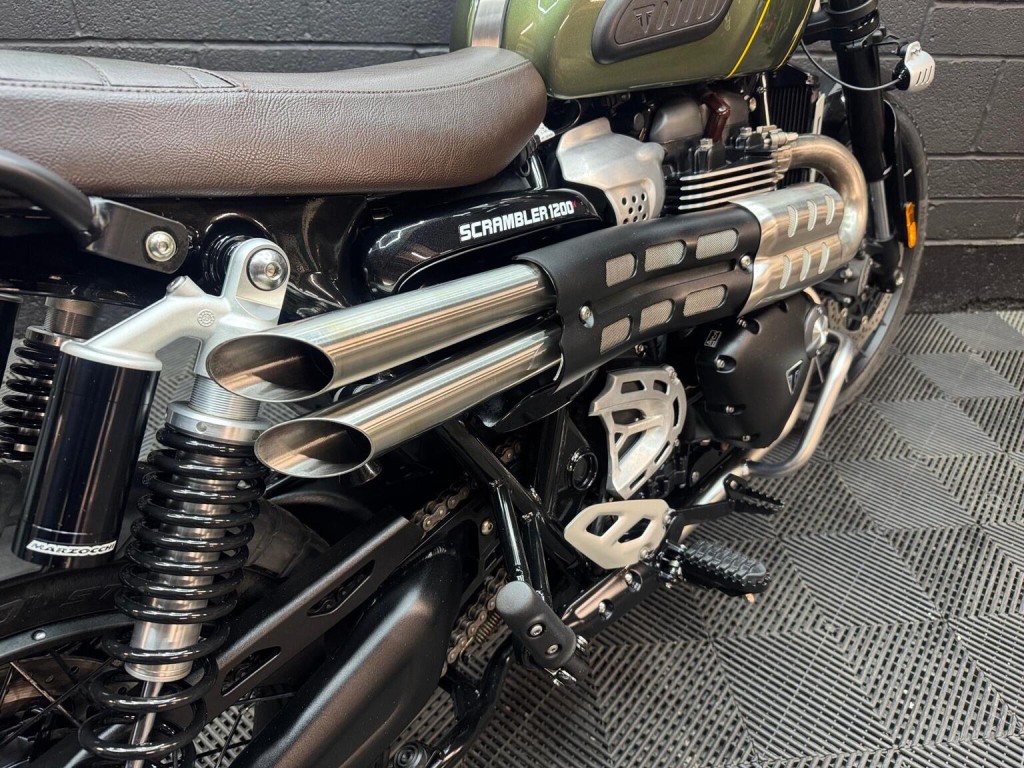 TRIUMPH SCRAMBLER 1200