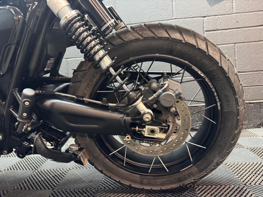 TRIUMPH SCRAMBLER 1200