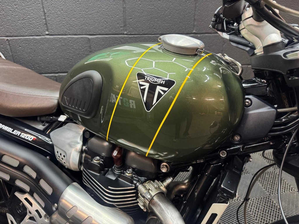TRIUMPH SCRAMBLER 1200