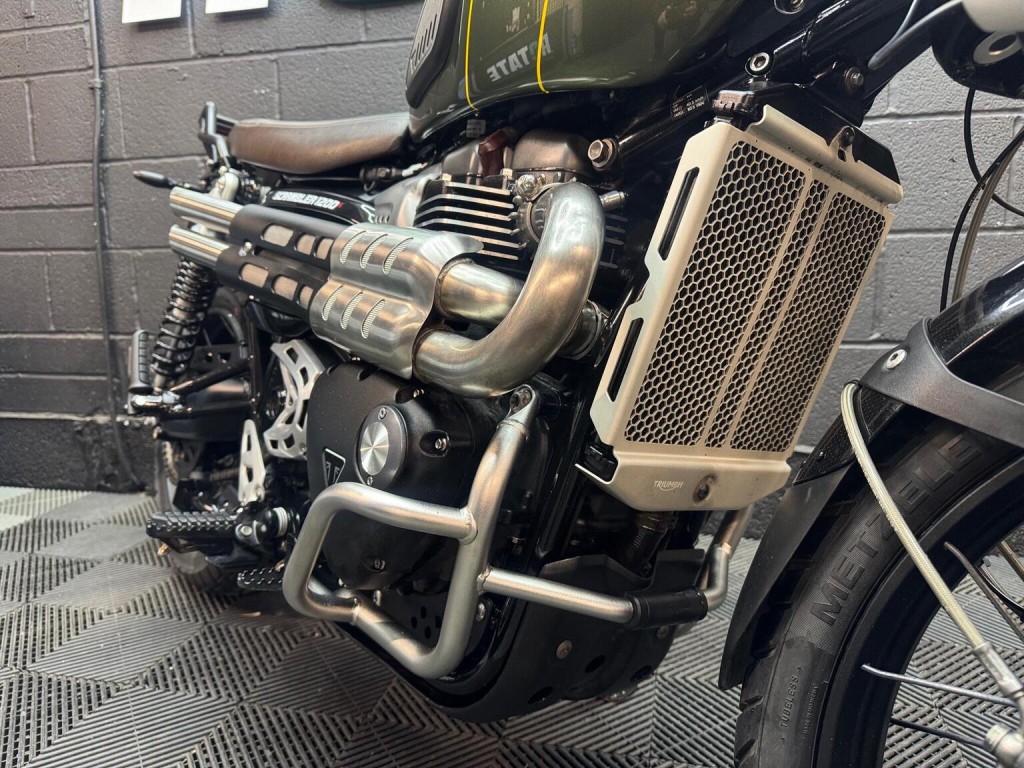 TRIUMPH SCRAMBLER 1200