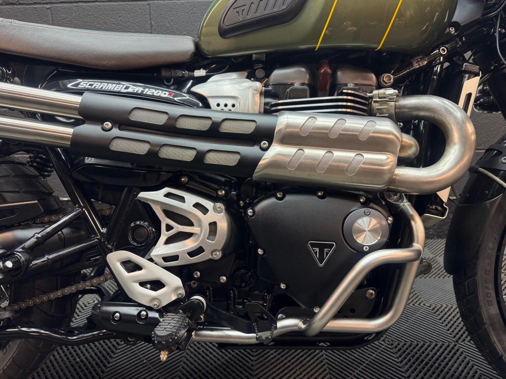 TRIUMPH SCRAMBLER 1200