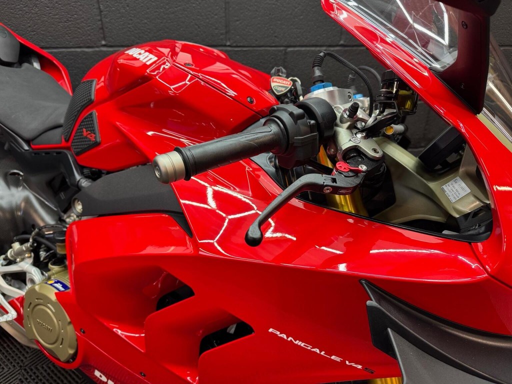 DUCATI PANIGALE V4S