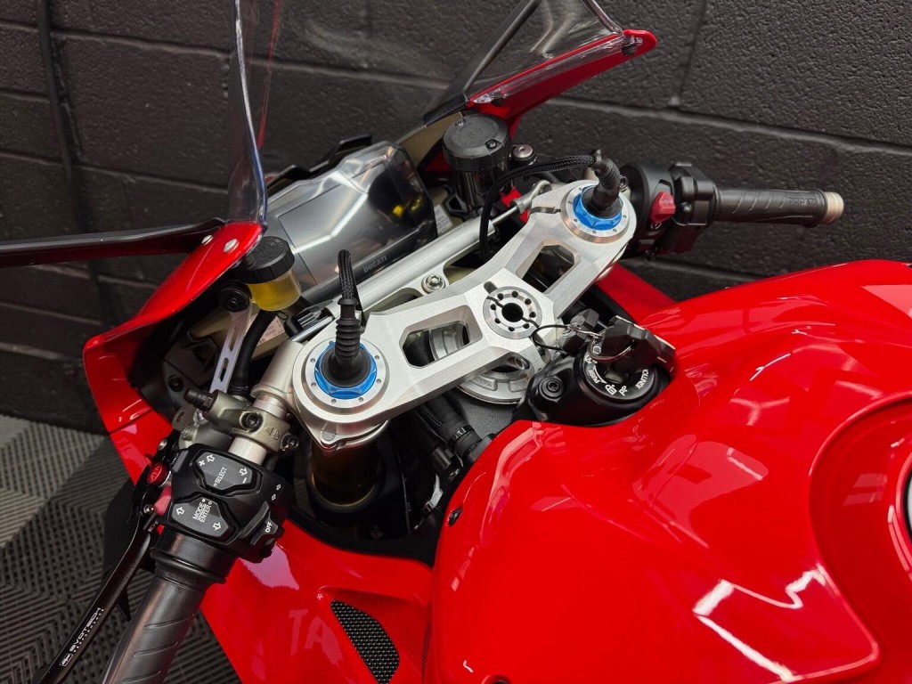 DUCATI PANIGALE V4S