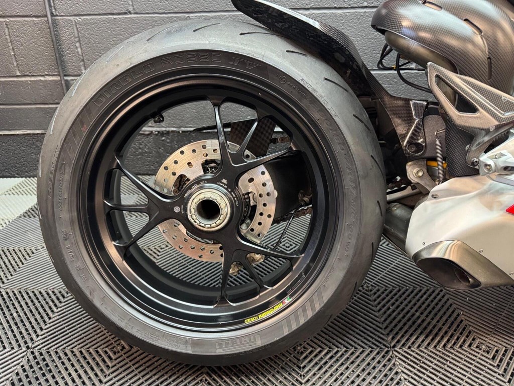 DUCATI PANIGALE V4S