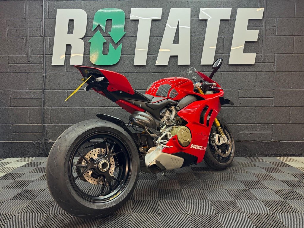 DUCATI PANIGALE V4S
