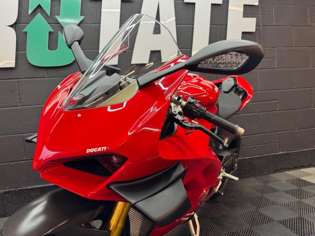 DUCATI PANIGALE V4S