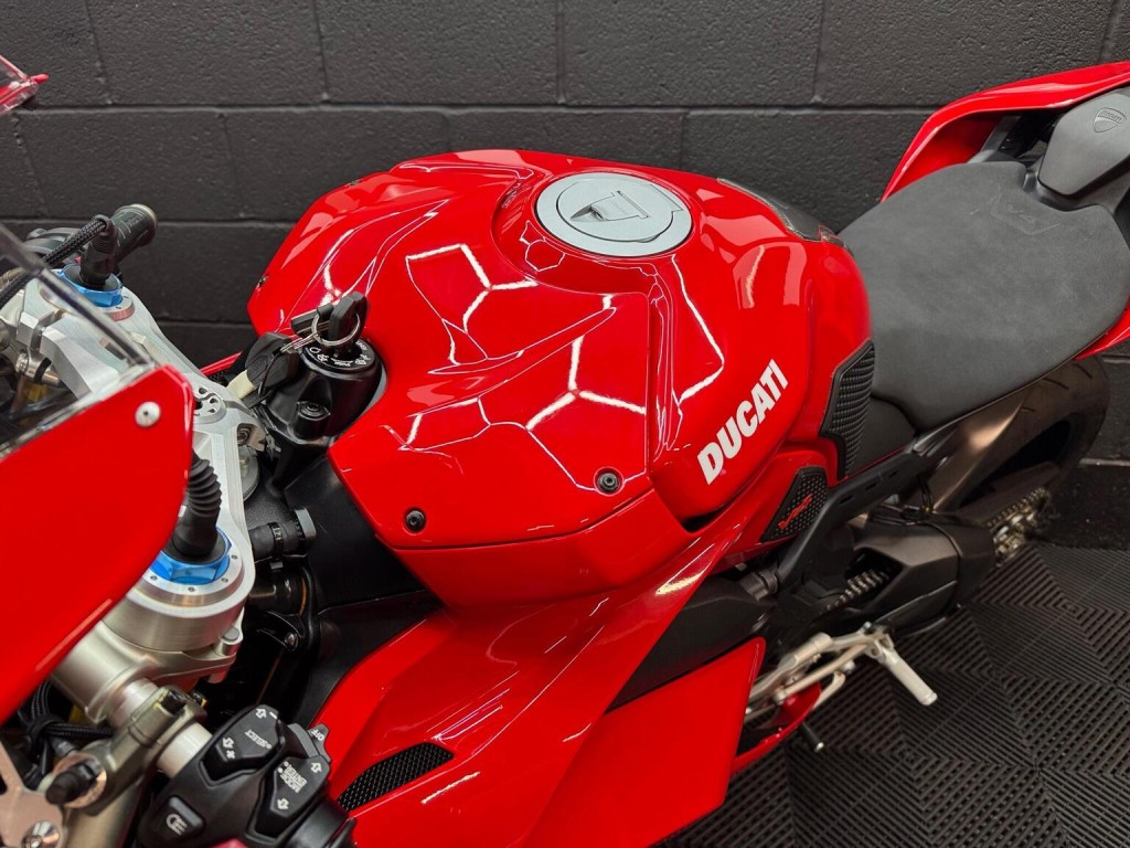 DUCATI PANIGALE V4S