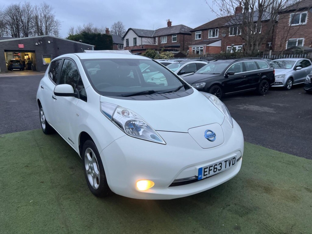 NISSAN LEAF