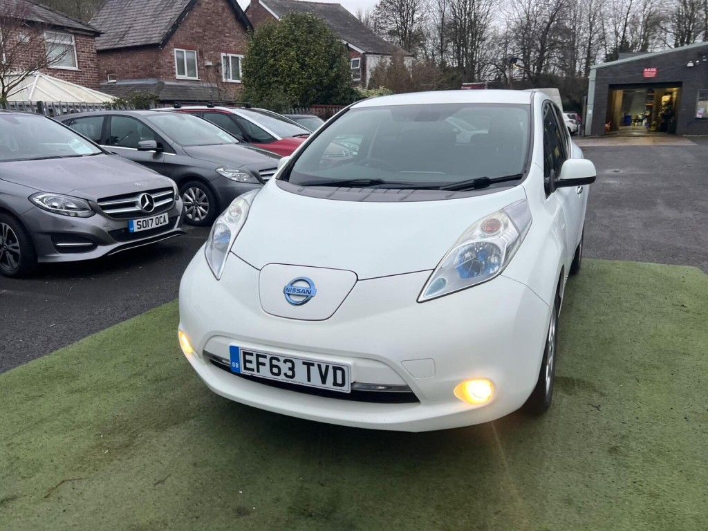 NISSAN LEAF