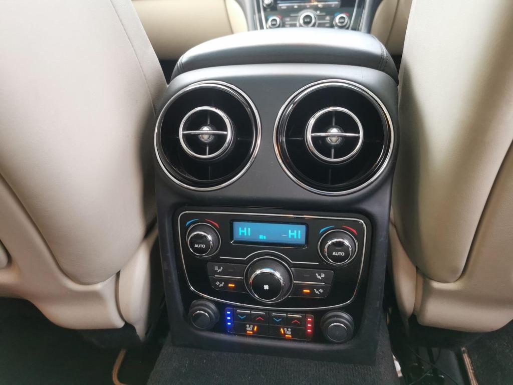 JAGUAR XJ 3.0d V6 Portfolio Auto ss 4dr 2013