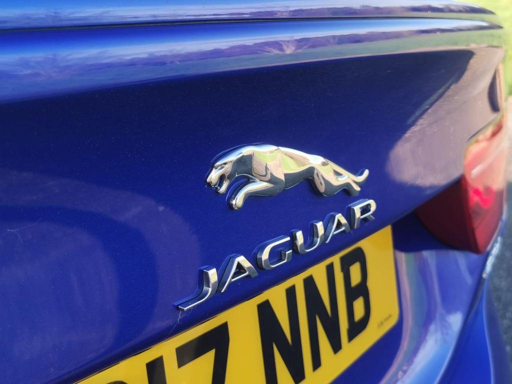 JAGUAR XE 2.0 d R-Sport  2017