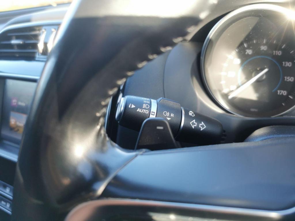 JAGUAR XE 2.0 d R-Sport  2017