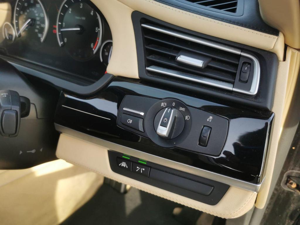 BMW 7 SERIES 3.0 730Ld M Sport Saloon 2012