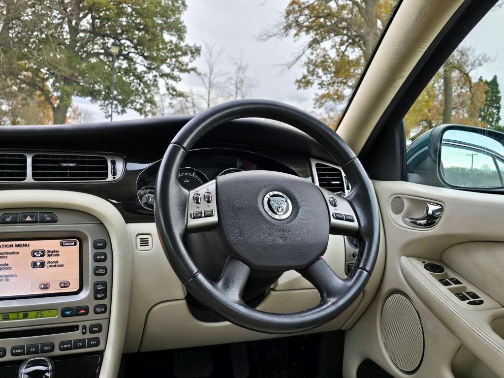 JAGUAR X-TYPE 2.2 D DPF SE 2009