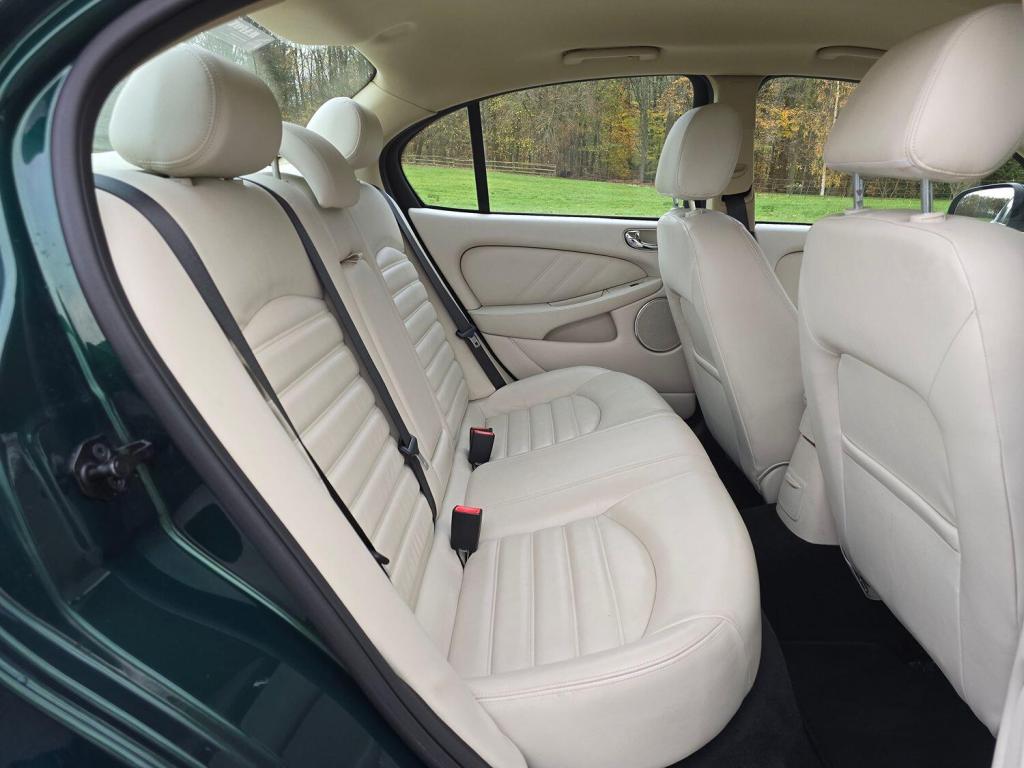 JAGUAR X-TYPE 2.2 D DPF SE 2009