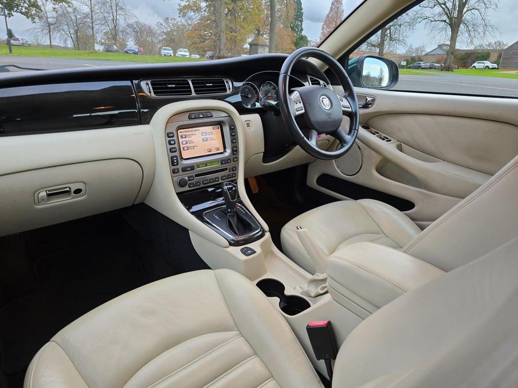 JAGUAR X-TYPE 2.2 D DPF SE 2009