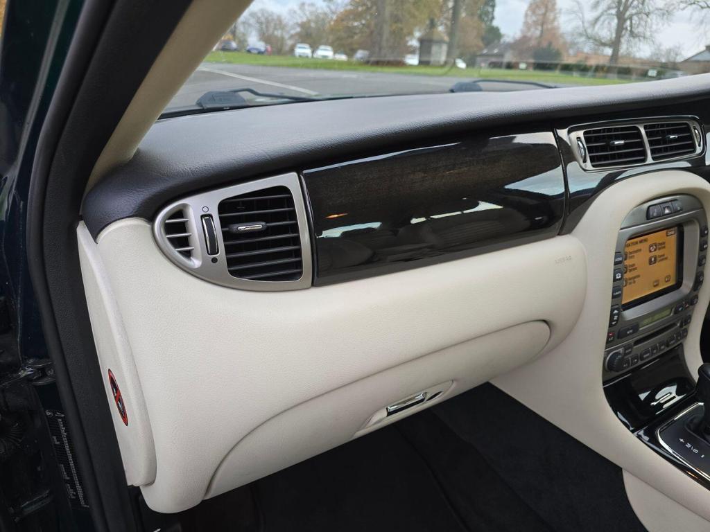 JAGUAR X-TYPE 2.2 D DPF SE 2009